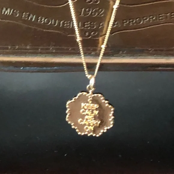 Sophia & Chloe Keep Calm & Carry On Necklace - Picture 2 of 6